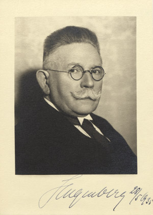 Lot 2661, Auction  101, Hugenberg, Alfred, Signiertes Porträtfoto 1935