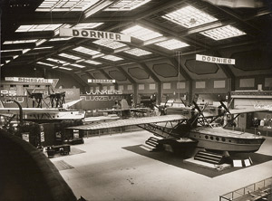 Lot 458, Auction  109, Internationale Luftfahrtausstellung Berlin 1928, Album mit 60 Orig.-Silbergelatinabzügen