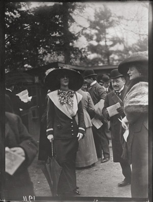 Lot 4228, Auction  110, Lartigue, Jacques-Henri, Collection of contact prints 