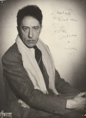 Lot 2334, Auction  112, Cocteau, Jean, Porträtfoto mit Widmung