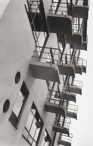 Los 4108 - Bauhaus II - Bauhaus II portfolio - 2 - thumb