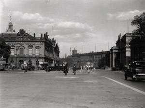 Lot 4339, Auction  115, Stone, Sasha, Berlin: Schloßbrücke; Opernplatz