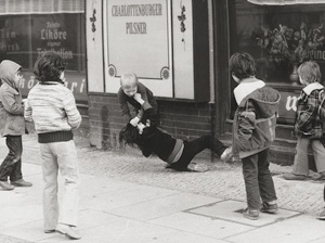 Lot 4192, Auction  117, Hebler, Peter, Children fighting in the street, Berlin