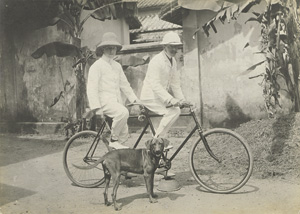 Lot 51, Auction  119, Vietnam, 80 Fotografien von Gebäunden, Landschaften und Menschen in Indochina