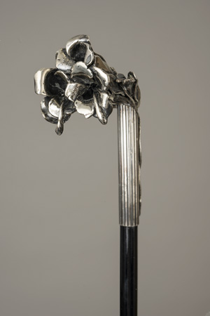 Los 2339 - Silberblütenstock - Spazierstock mit silbergeschmideten Blüten als Griff - 2 - thumb