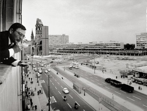 Lot 4103, Auction  119, Brüchmann, Peter, Wolfgang Neuss above Breitscheidplatz, Berlin