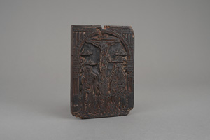 Kreuzigung Kanonbild, Spätgotischer Holzstock. aus Hartholz mit der Darstellung der Kreuzigung Christi als Zierseite 