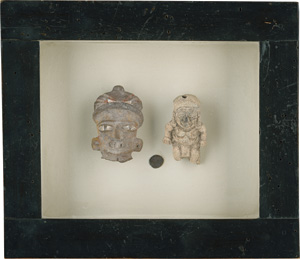 Lot 2821, Auction  121, Präkolumbische Tonfiguren, 2 Keramiken 