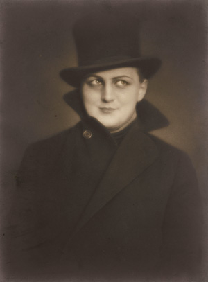 Lot 4090, Auction  122, Balász Studio, Portrait of the silent screen actor Arne Molander