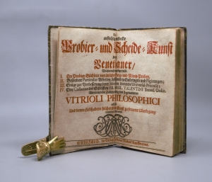 Los 451 - Basilius Valentinus - Die auffrichtig entdeckte Probier- und Scheide-Kunst derer Venetianer. Saalfeld, Johann M. Kauffmann, 1717 - 2 - thumb