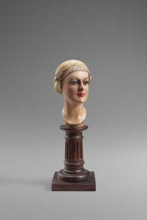 Los 6614 - Glockenhut - Filigrane Cloche aus einem silberfarbenem Metallnetz - 0 - thumb