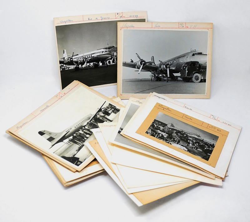 Lot 392, Auction  125, Aviatik, Sammlung von 35 Vintage-Photos mit verschiedenen Flugzeugtypen. Um 1950