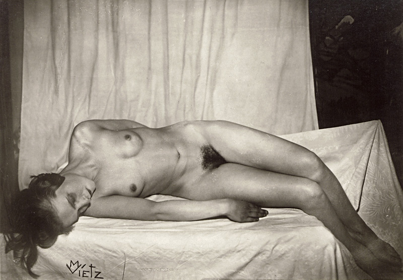 Lot 4108, Auction 126, Astfalck-Vietz, Martha, Nude self-portraits