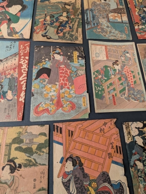 Los 602 - Bijin-ga - Sammlung von 36 Ukiyo-e Farbholzschnitten verschiedener Künstler. Tokio 1831-1866 - 13 - thumb
