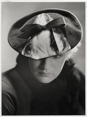 Lot 4319, Auction  127, Yva, Hat fashion (Herpich)