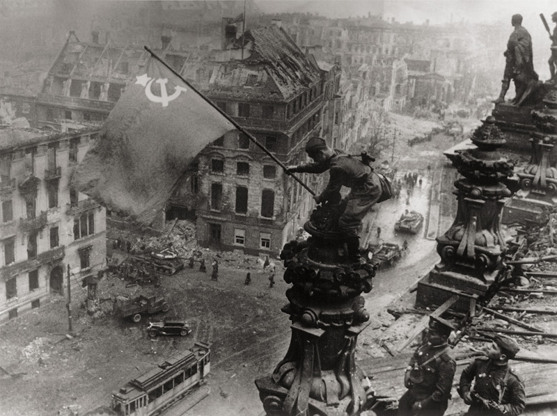 Lot 4153, Auction 127, Chaldej, Jewgeni, Atop the Berlin Reichstag, May 2, 1945