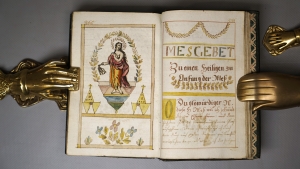 Los 1024 - Geistliches Gebeth Buch - Deutsche Handschrift auf Papier. Mit 12 ganzseitigen Miniaturen.  - 4 - thumb