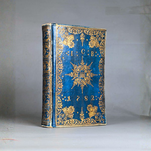Lot 1173, Auction  128, Einbände, Blauer goldgeprägter Pappband. Deutschland 1782