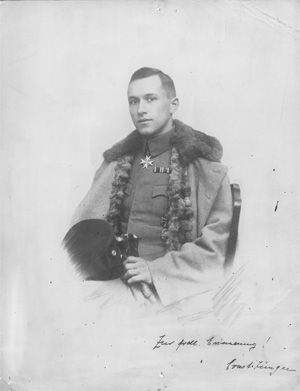 Lot 3170, Auction  128, Jünger, Ernst, Signierte Vintage-Portraitphotographie in Silbergelatine