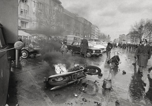 Lot 4270, Auction  128, Zint, Günter, Student demonstrations in Berlin, Kurfürstendamm