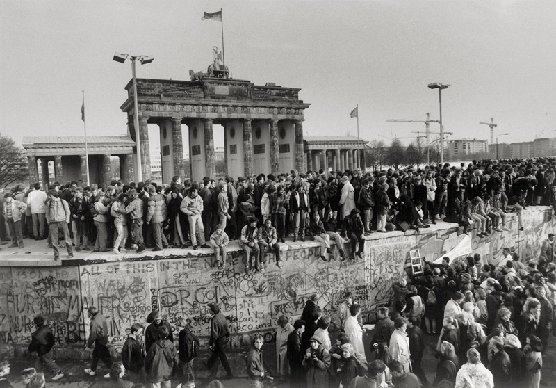 Lot 4192, Auction  128, Klemm, Barbara, Fall der Mauer, Berlin, 10. November 1989